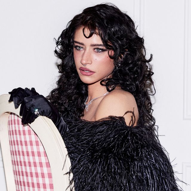 Odessa A’zion Styled Herself&-and Finished Her Makeup in the Car&-for the 2026 Golden Globes